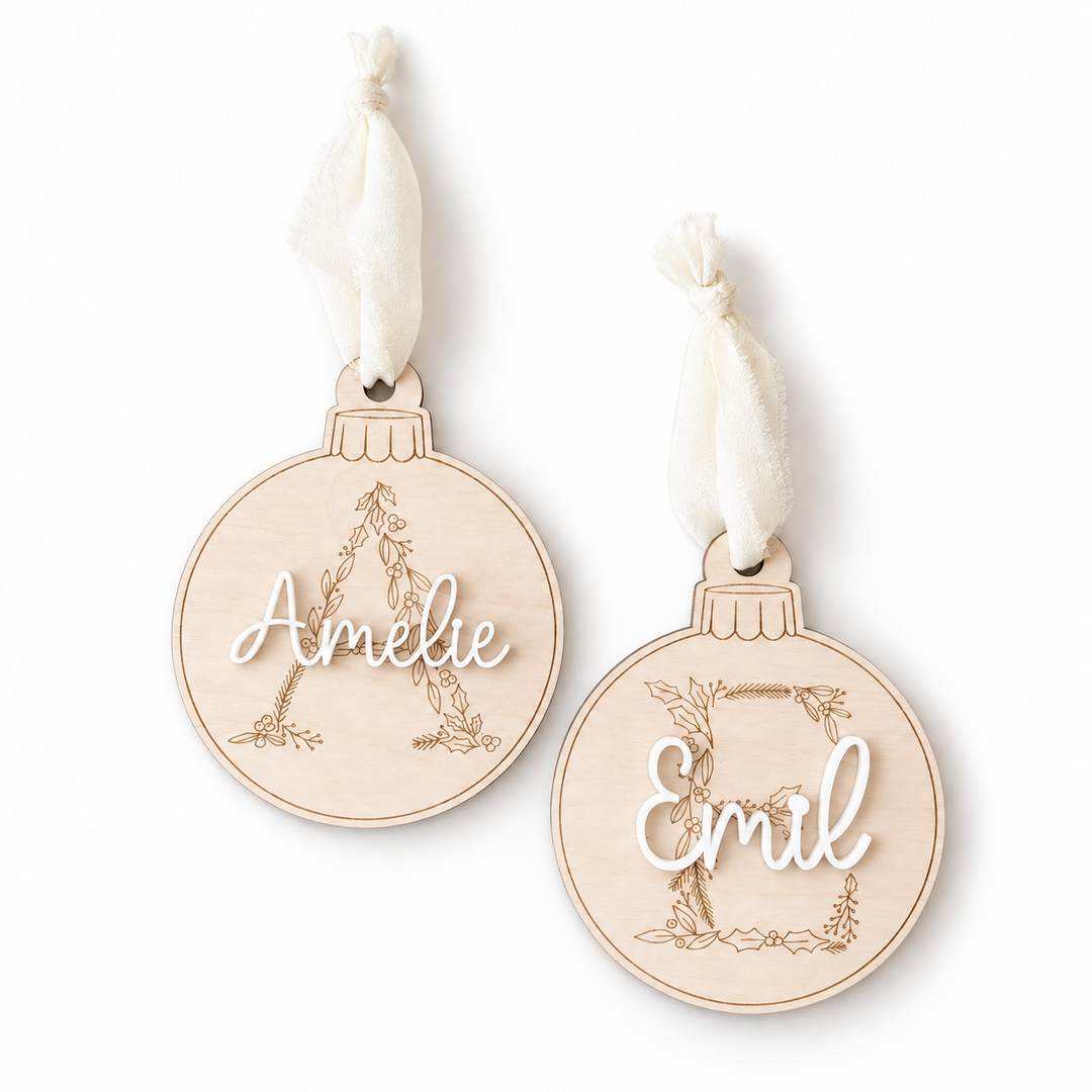 personalisierter Christbaumschmuck mit Buchstabe
