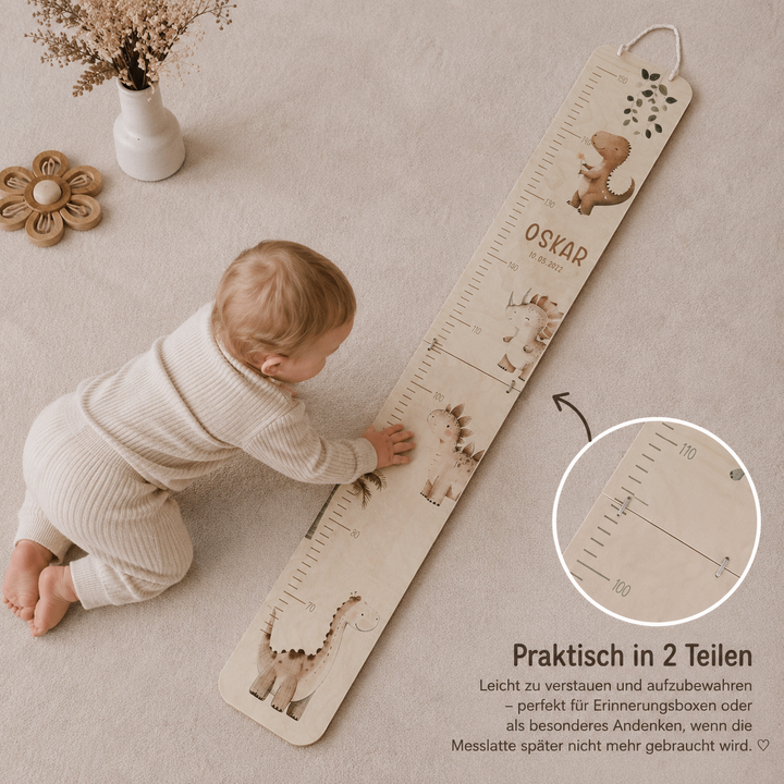 personalisierbare Kindermesslatte mit kinderechten Dinos