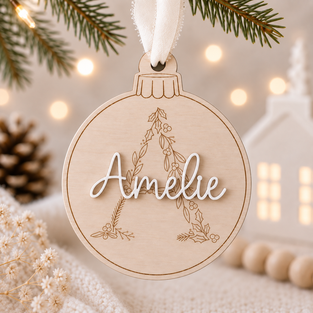 personalisierter Christbaumschmuck mit Buchstabe