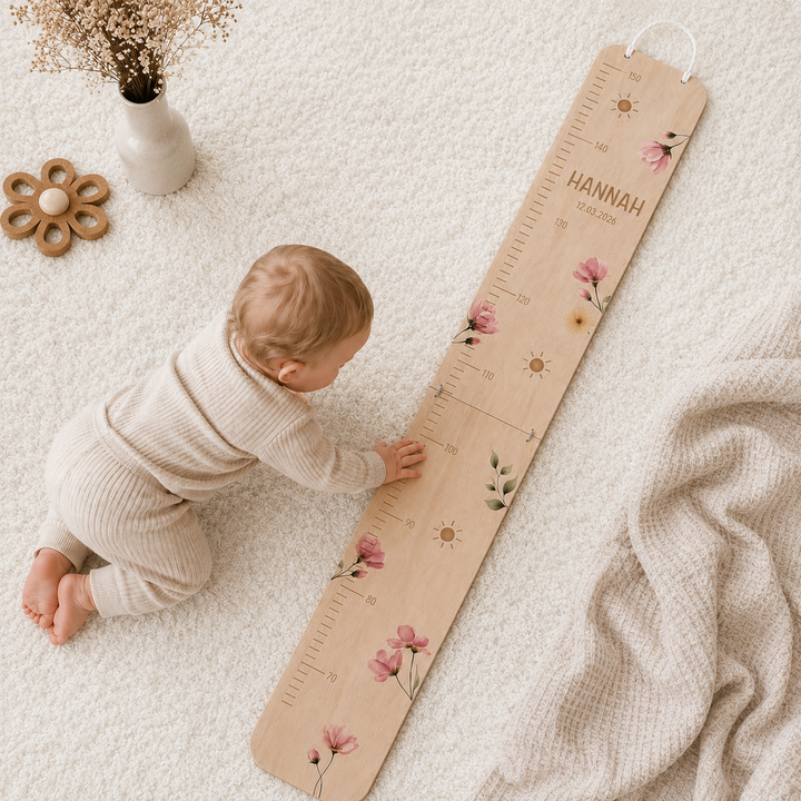 personalisierbare Kindermesslatte mit wunderschönen Blumen