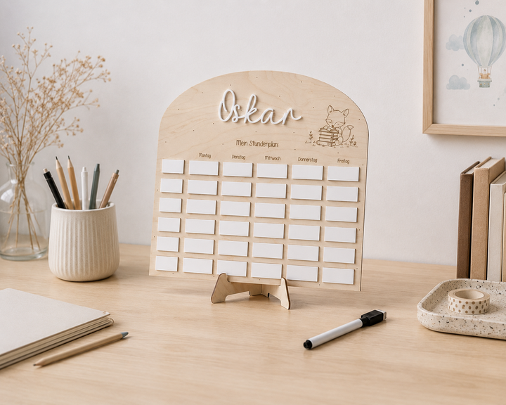 Personalisierter und beschreibbarer Stundenplan aus Holz und Acryl