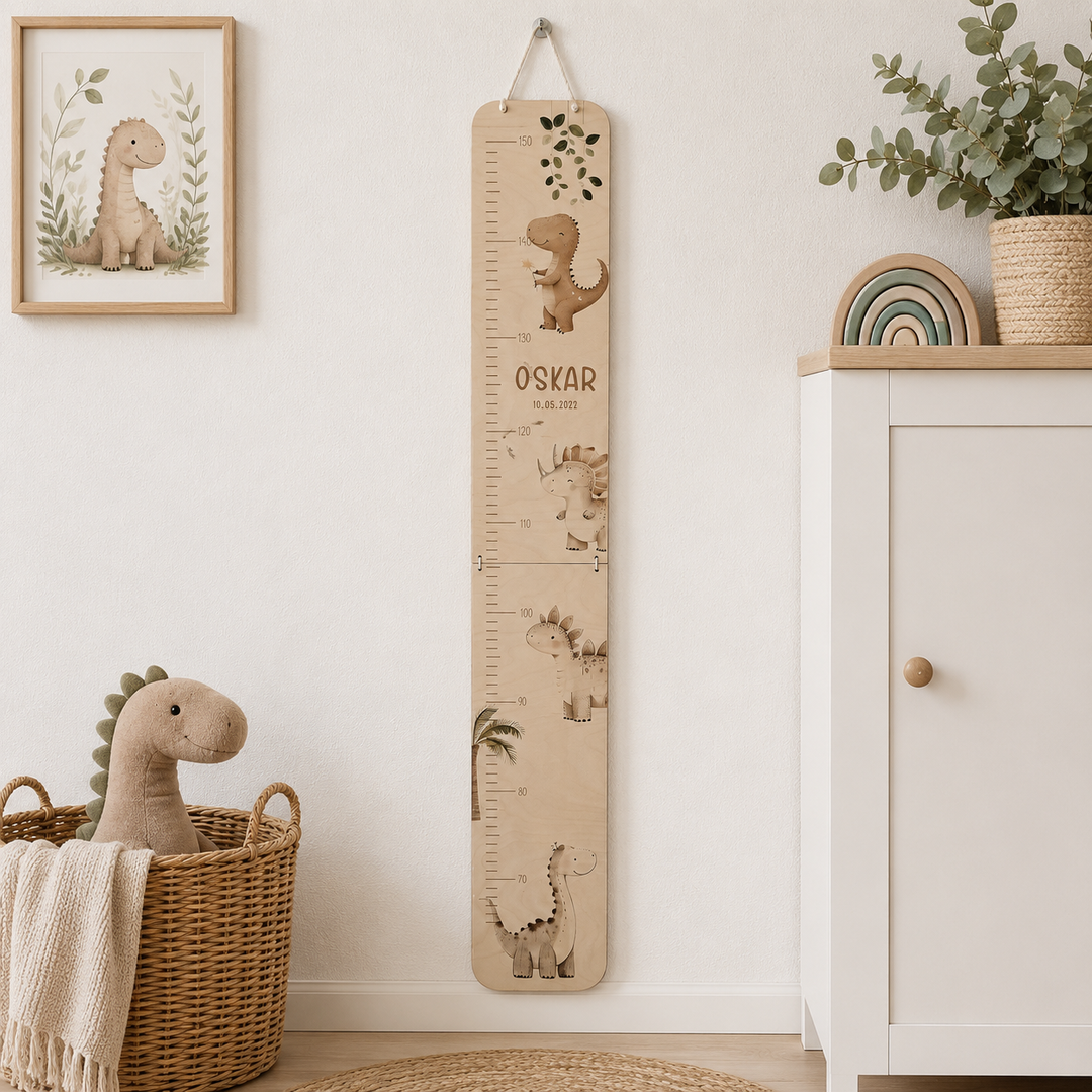personalisierbare Kindermesslatte mit kinderechten Dinos