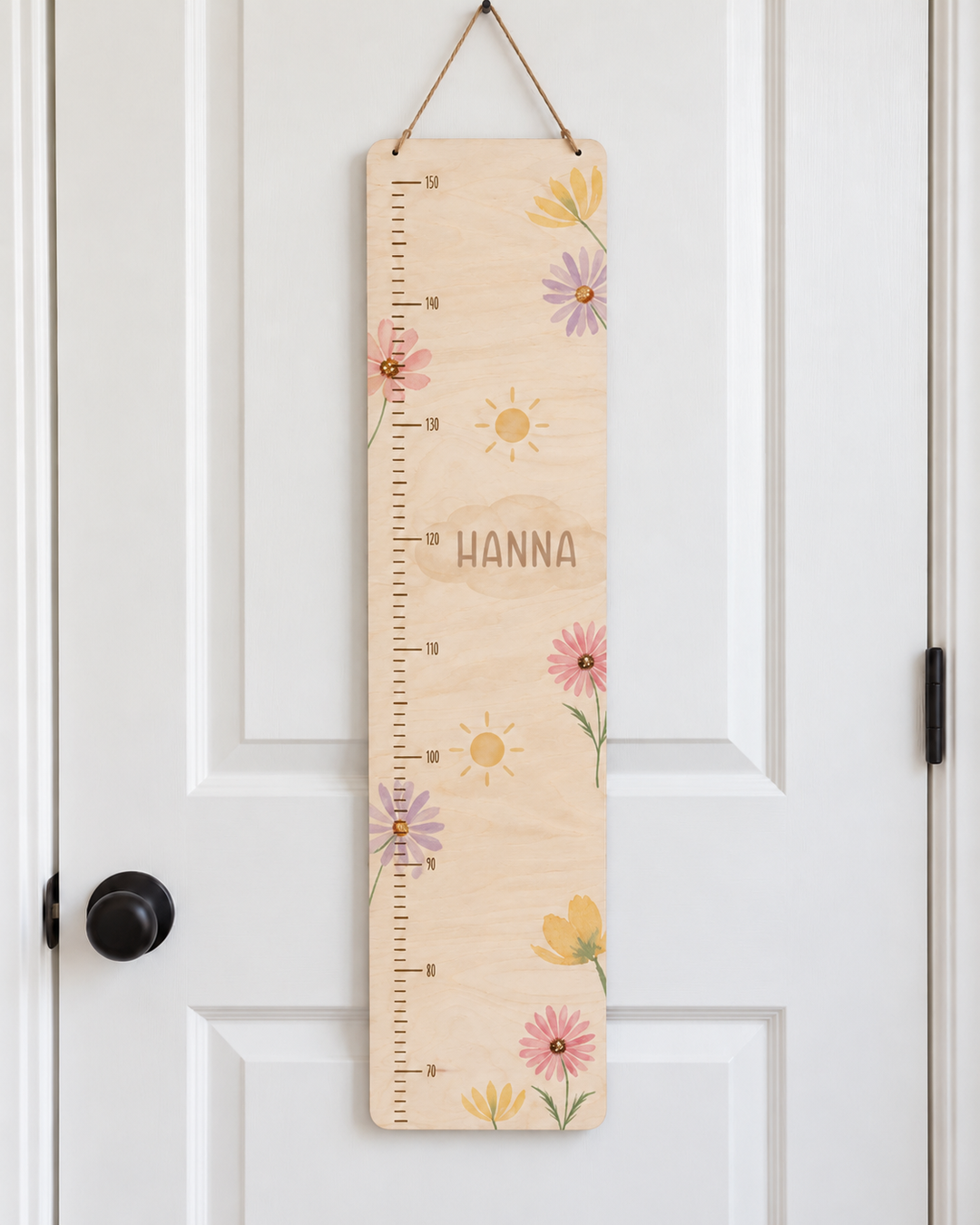 personalisierbare Kindermesslatte mit lila, rosa und gelben Blumen