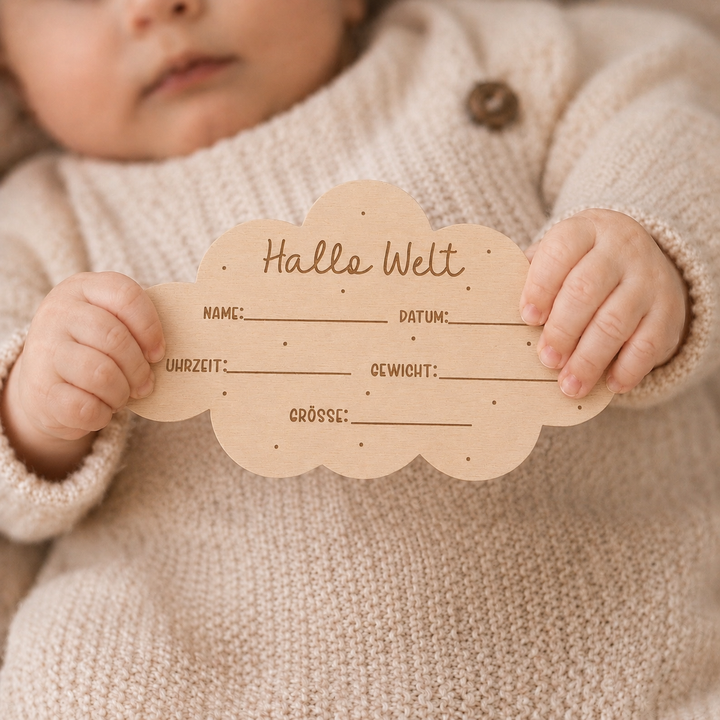 Personalisiertes Holzschild in Wolkenform