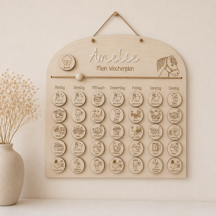 Personalisierter Wochenplan aus Holz