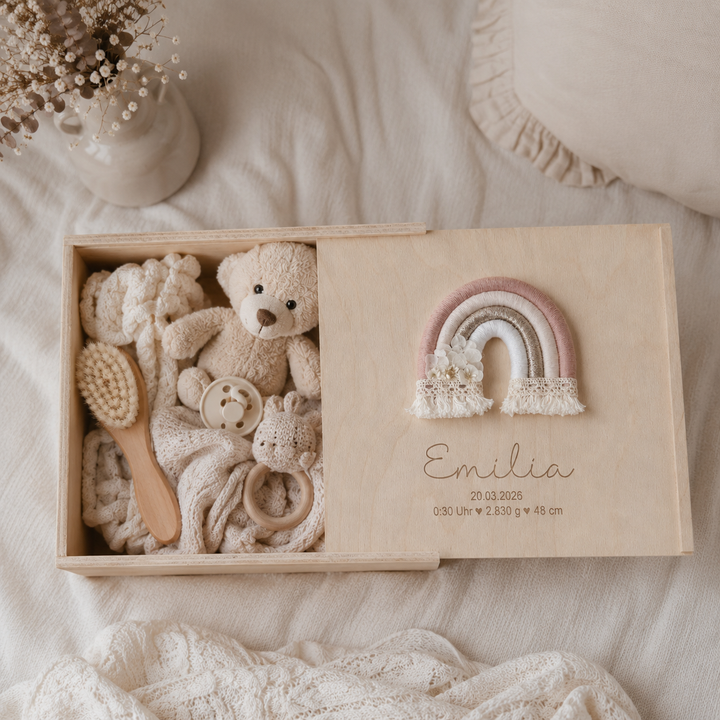 personalisierte Erinnerungskiste mit Regenbogen