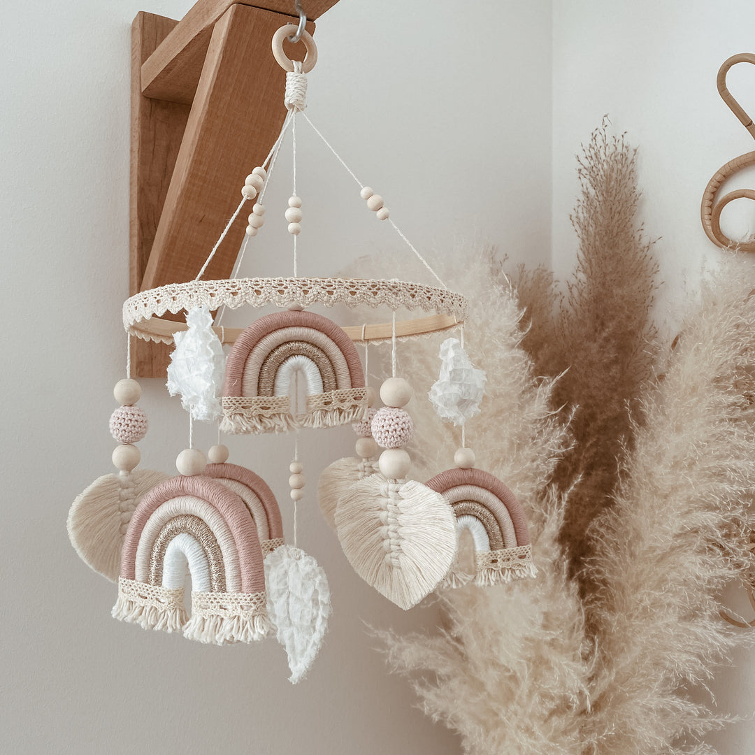 Boho Baby-Mobile mit Regenbogen und Wolken , Wickeltisch geeignet