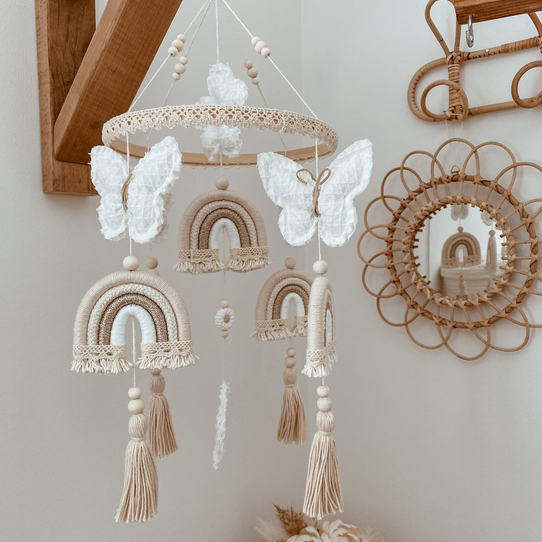 Boho Baby-Mobile mit Regenbogen – handgefertigte Kinderzimmerdek