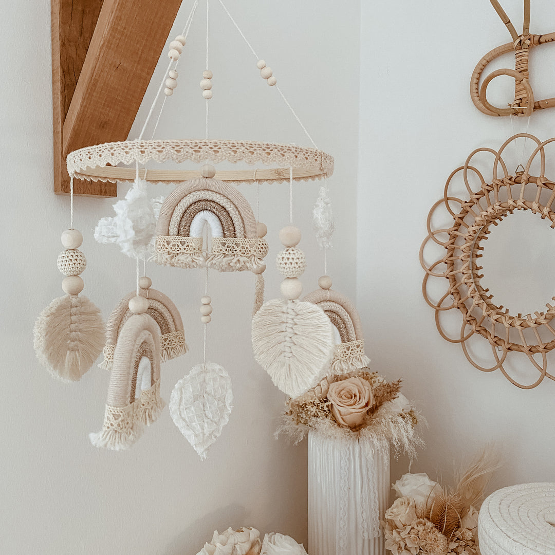 Boho Baby-Mobile mit Regenbogen und Wolken , Wickeltisch geeignet